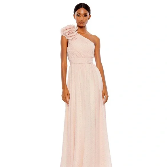 Mac Duggal Evening/Formal Dress - Picture 1 of 7